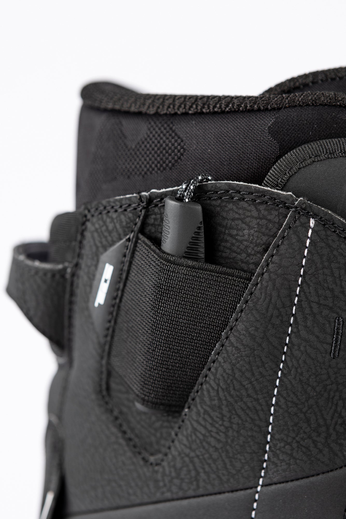 Nitro Venture TLS Black 2026