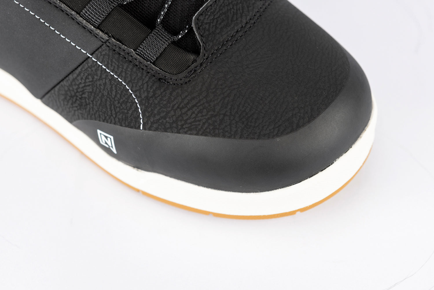 Nitro Venture TLS Black 2026