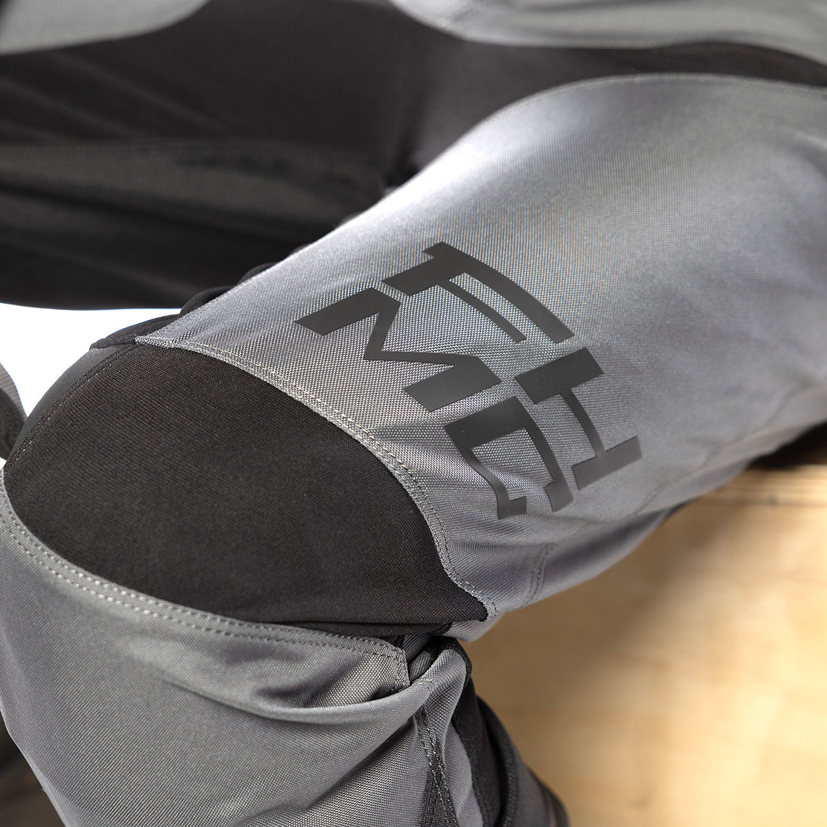 Carbon Method Pant - Gray/Black