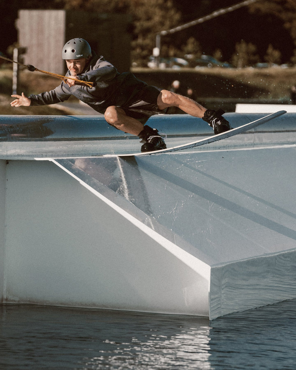 Follow Layer 3.12 Anorak Neo - Black - lifestyle 1