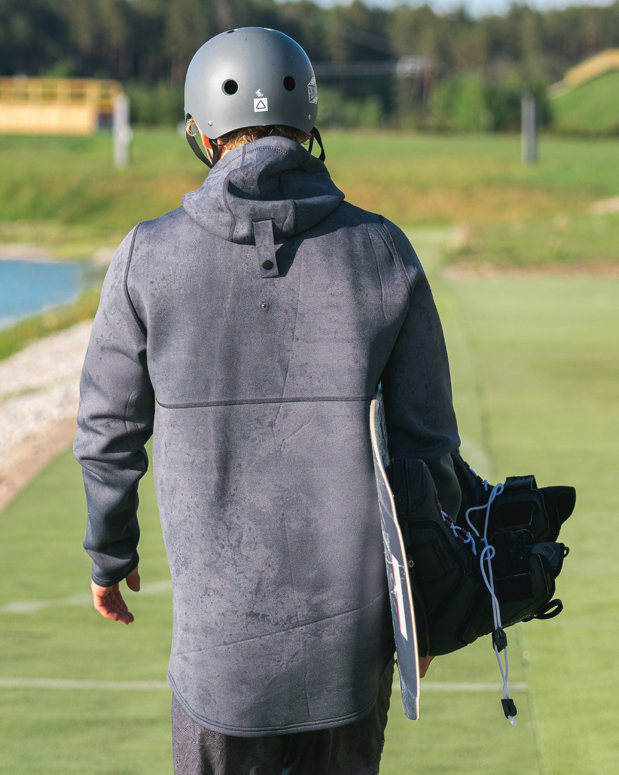 Follow Layer 3.12 Anorak Neo - Black - lifestyle 2