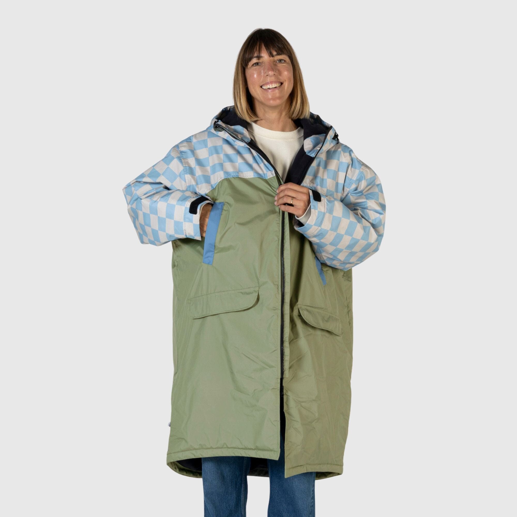 VOITED 3rd Edition Outdoor Changing Robe & Drycoat for Surfing, Camping, Vanlife & Wild Swimming - Blue Dancer