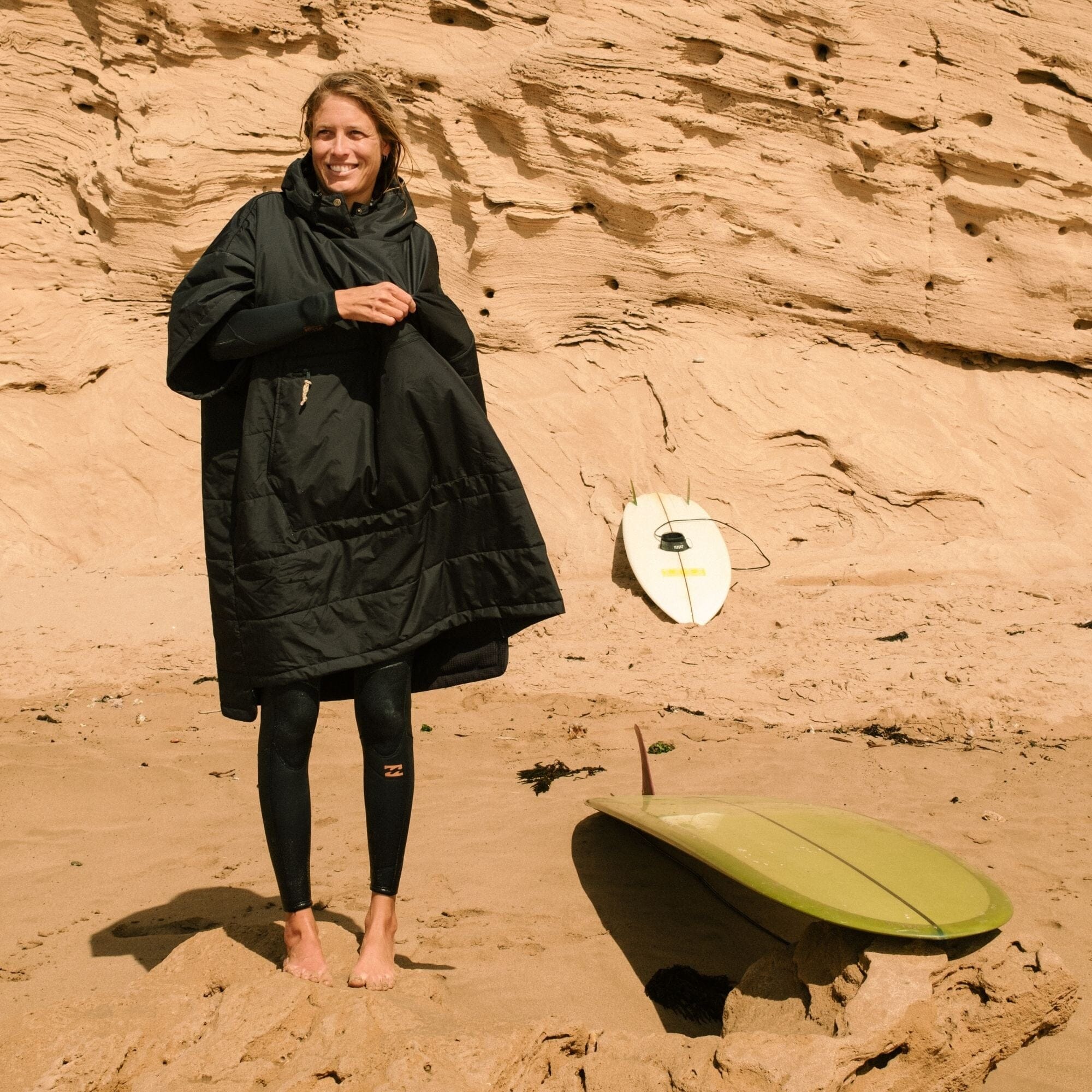 VOITED 3rd Edition Outdoor Poncho for Surfing, Camping, Vanlife & Wild Swimming - Black