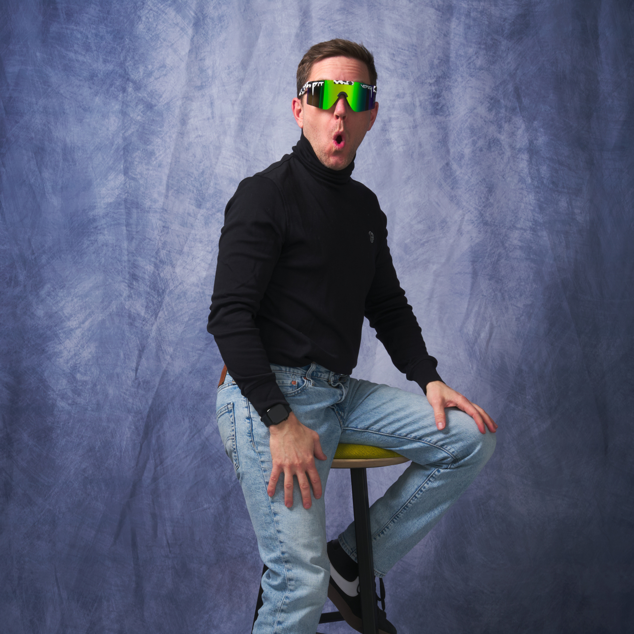 Regular / HDPV Polarized Blue-Green | i_am_being_held.JPG | The Cowabunga Original 2.0, polarized sunglasses from Pit Viper