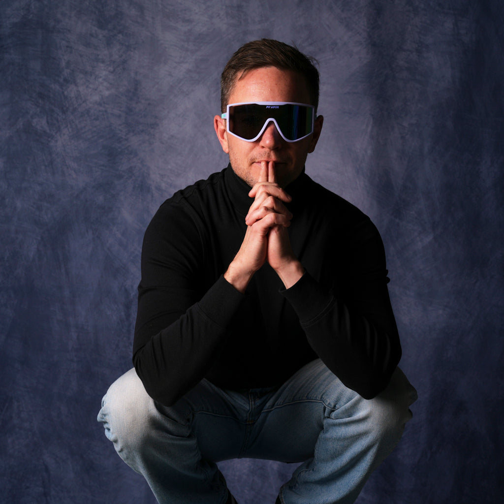 | the_man_Steve.JPG | A very important businessman wearing sport sunglasses