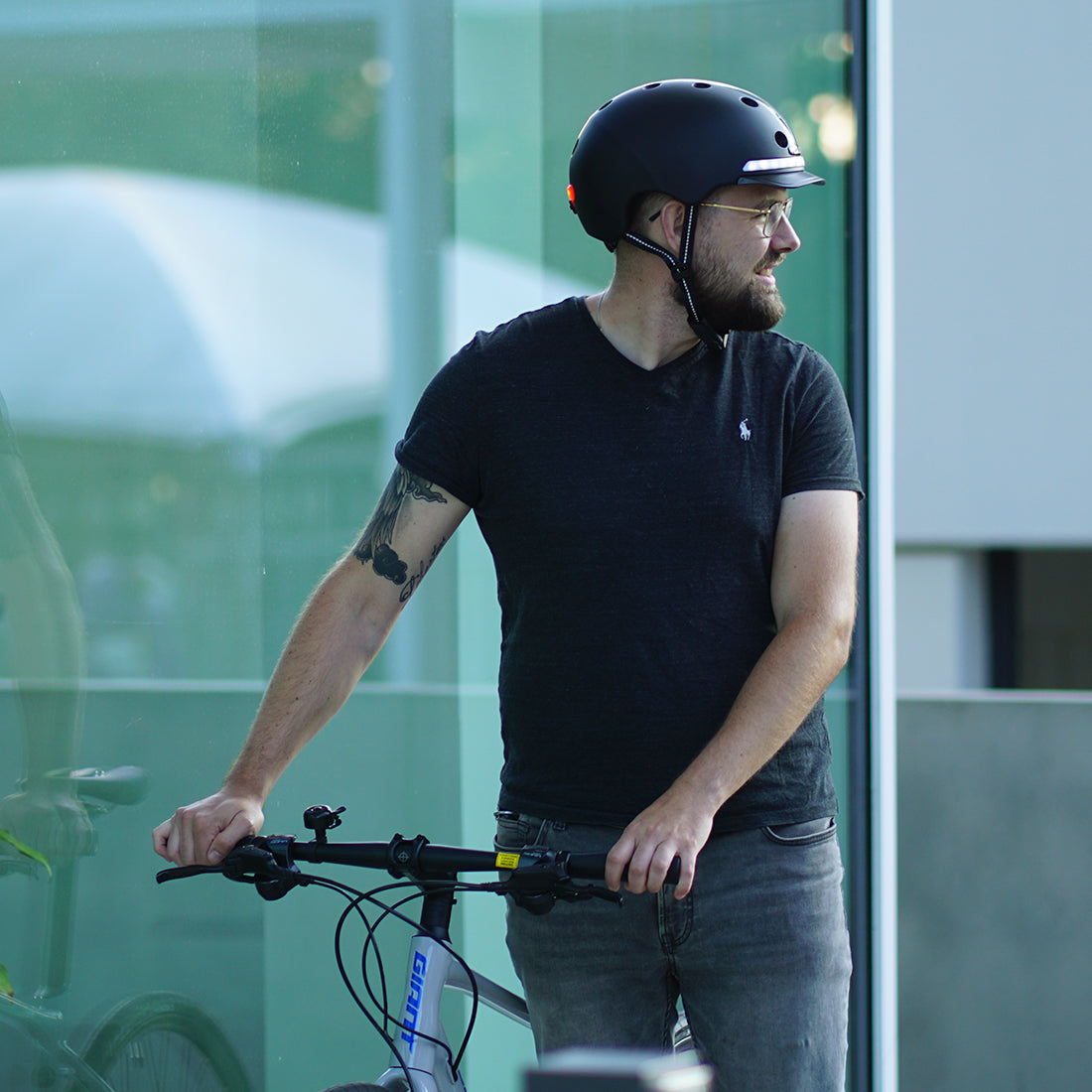 Melon Bicycle Helmet E-Series »Black Ice«