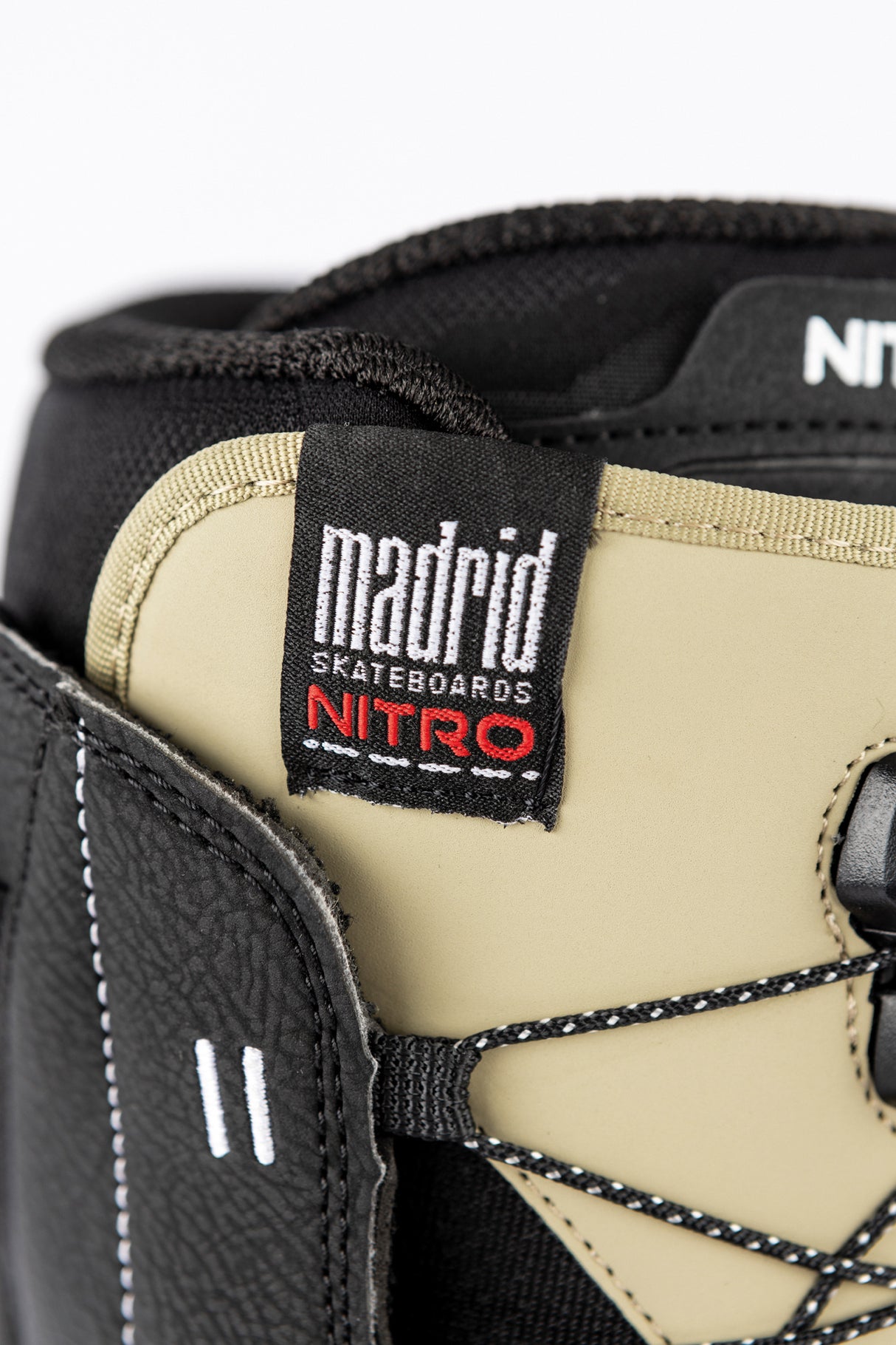 Nitro Venture TLS x Fly Paper