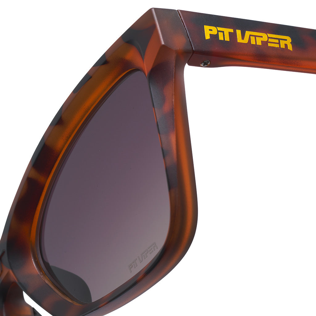 / Smoke Fade | imagine_how_nice_it_will_look_on_you.JPG | The Landlocked Clawdia, cat-eyed shapped sunglasses from Pit Viper