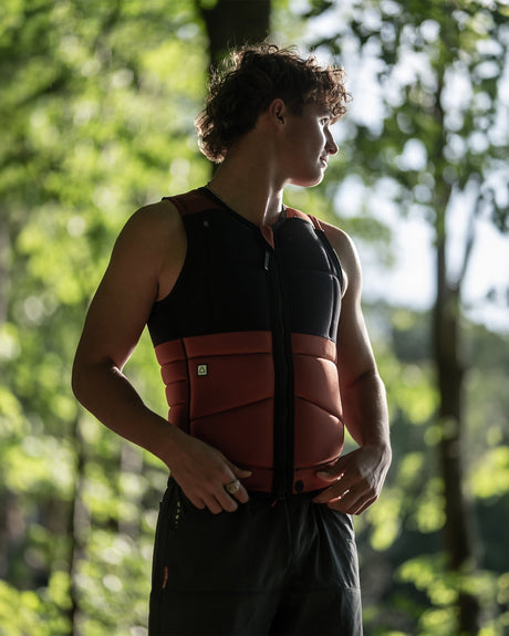 Follow Gratis Mens Impact Vest - Rust Lifestyle 2