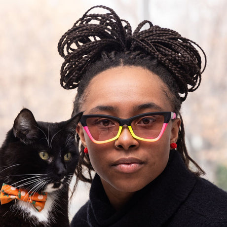 Photochromic Rose | organizing.JPG | Women wears The Italo Clawdia with a photochromic rose lens from Pit Viper