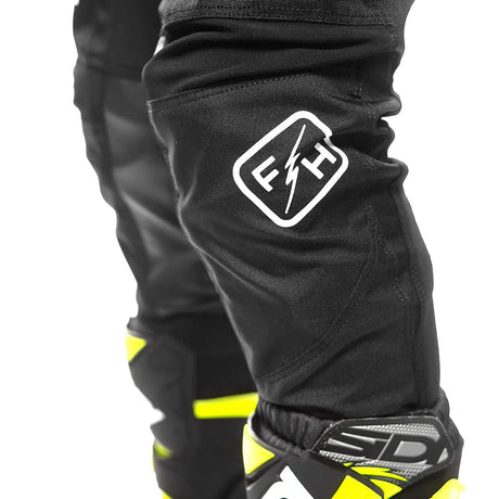 Carbon Eternal Youth Pant - Black
