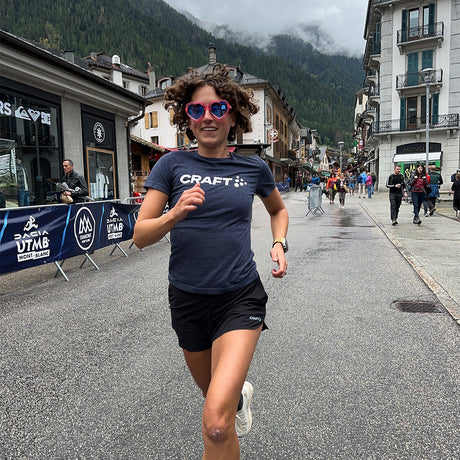  | no_problem.JPG | Woman running in The Dragonfruit Jellies Admirer from Pit Viper Sunglasses