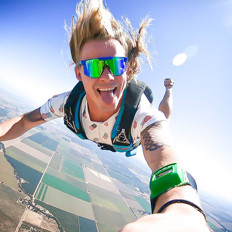 Narrow / Polarized Blue-Green | corn_dog.JPG | Man sky diving wearing The Leonardo Original from Pit Viper Sunglasses